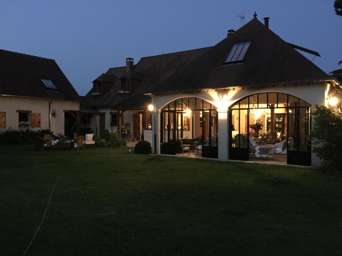 Les Premices De La Foret Bed & Breakfast *